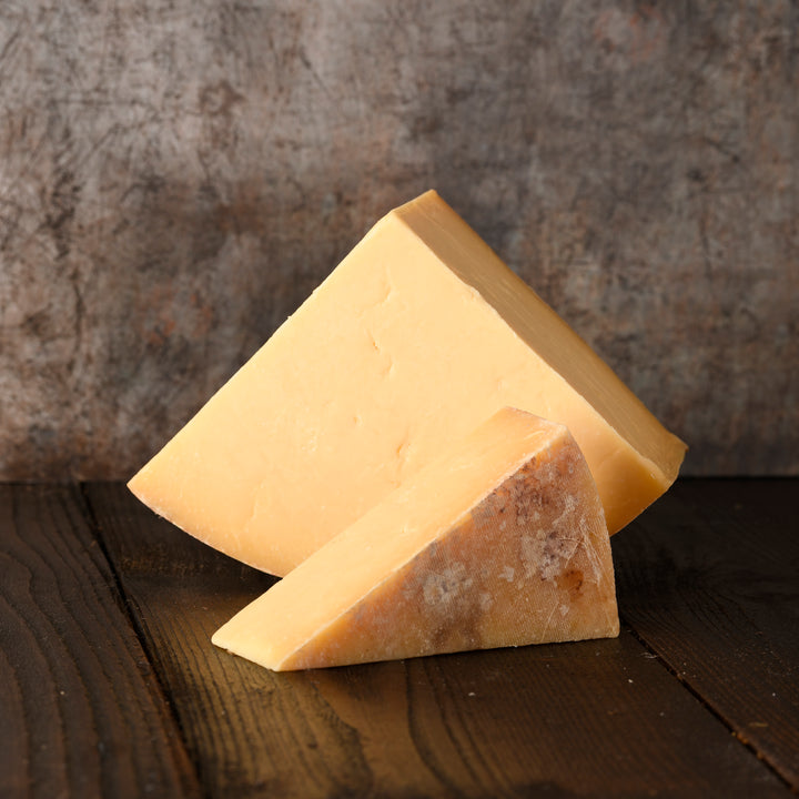 Montgomery's Cheddar (Pre-order)